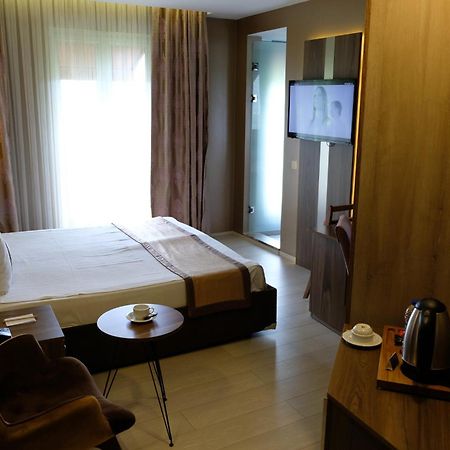 Royal Capital Hotel 伯萨 外观 照片