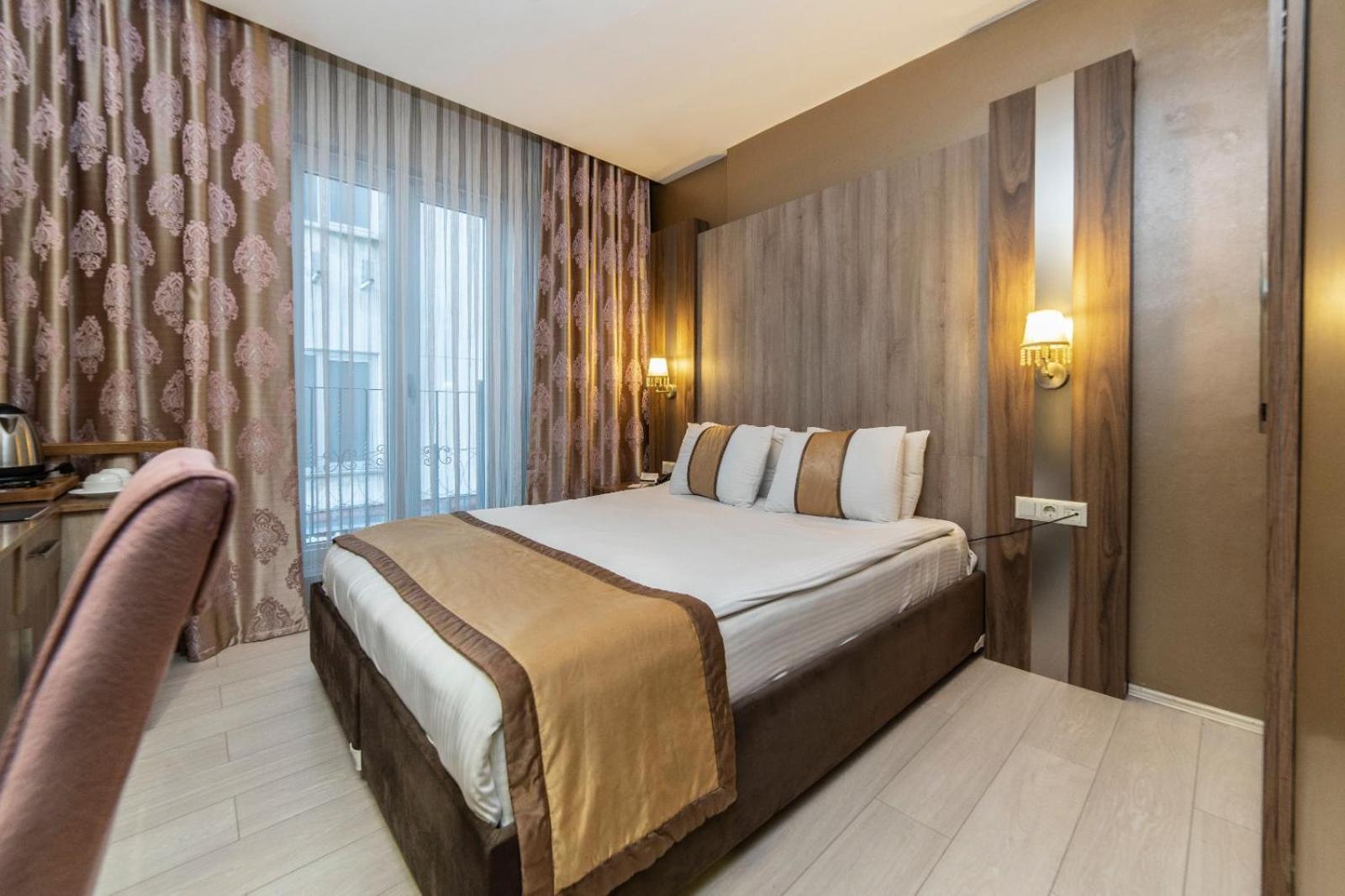 Royal Capital Hotel 伯萨 外观 照片