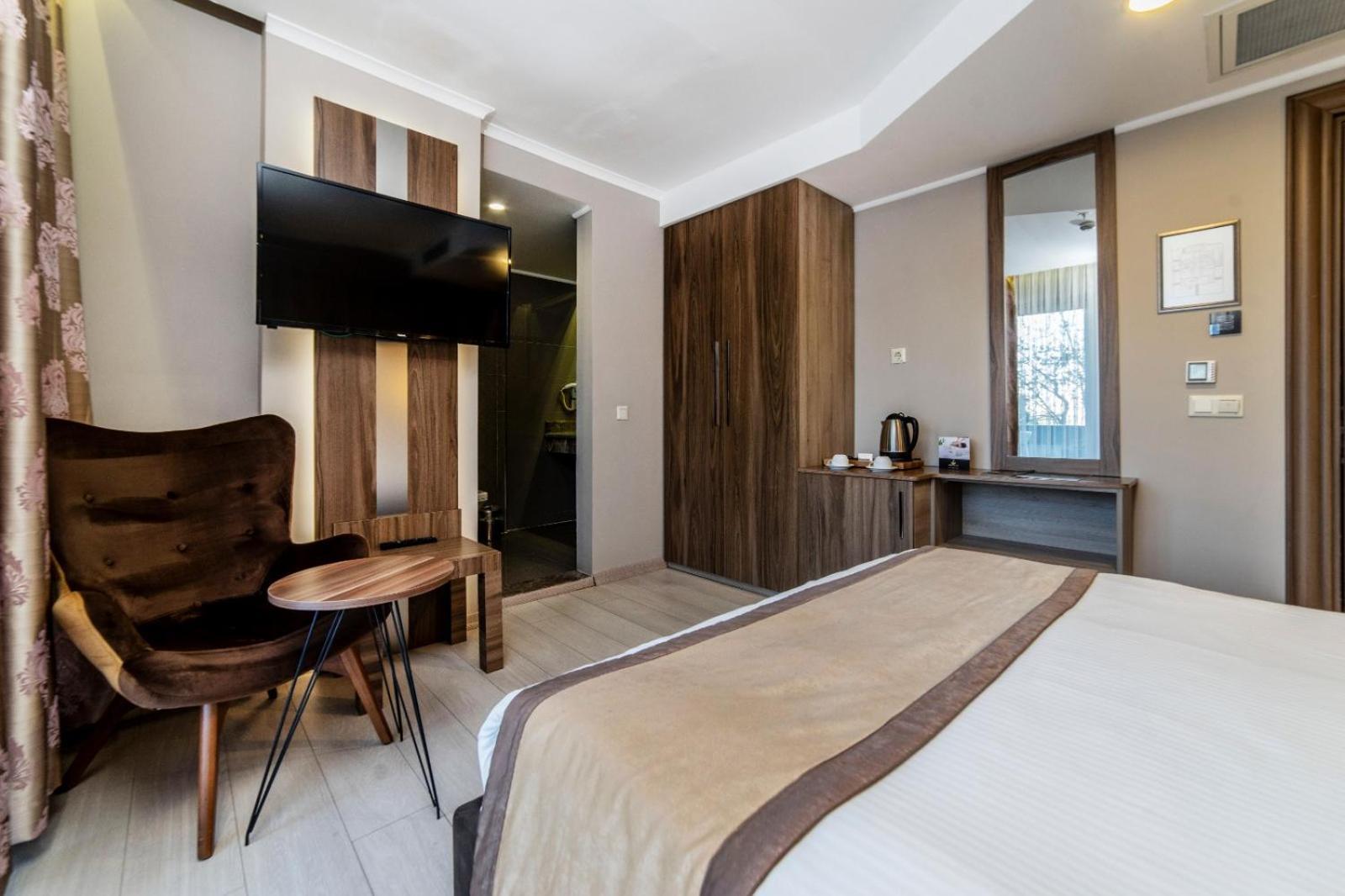 Royal Capital Hotel 伯萨 外观 照片