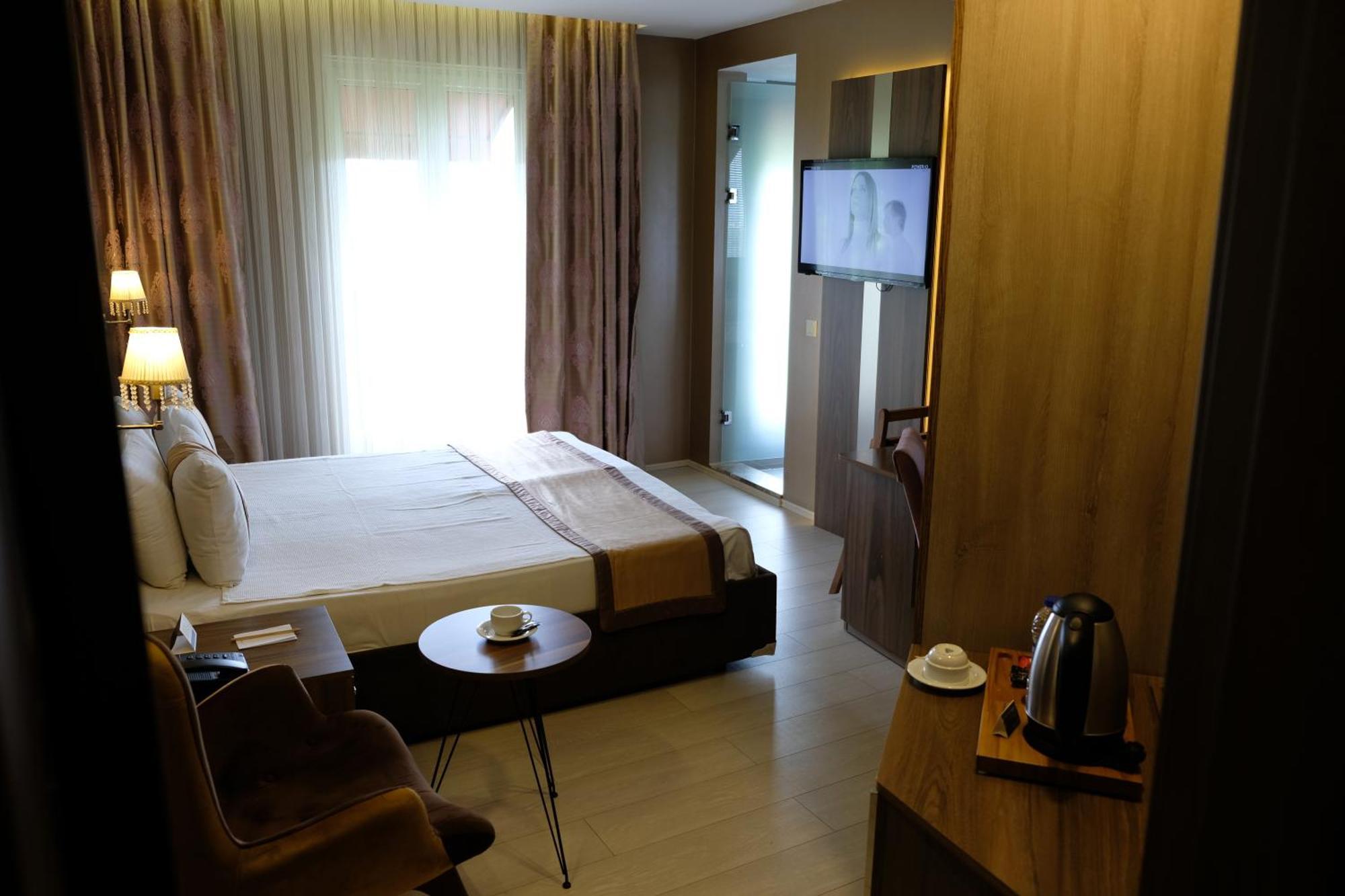 Royal Capital Hotel 伯萨 外观 照片
