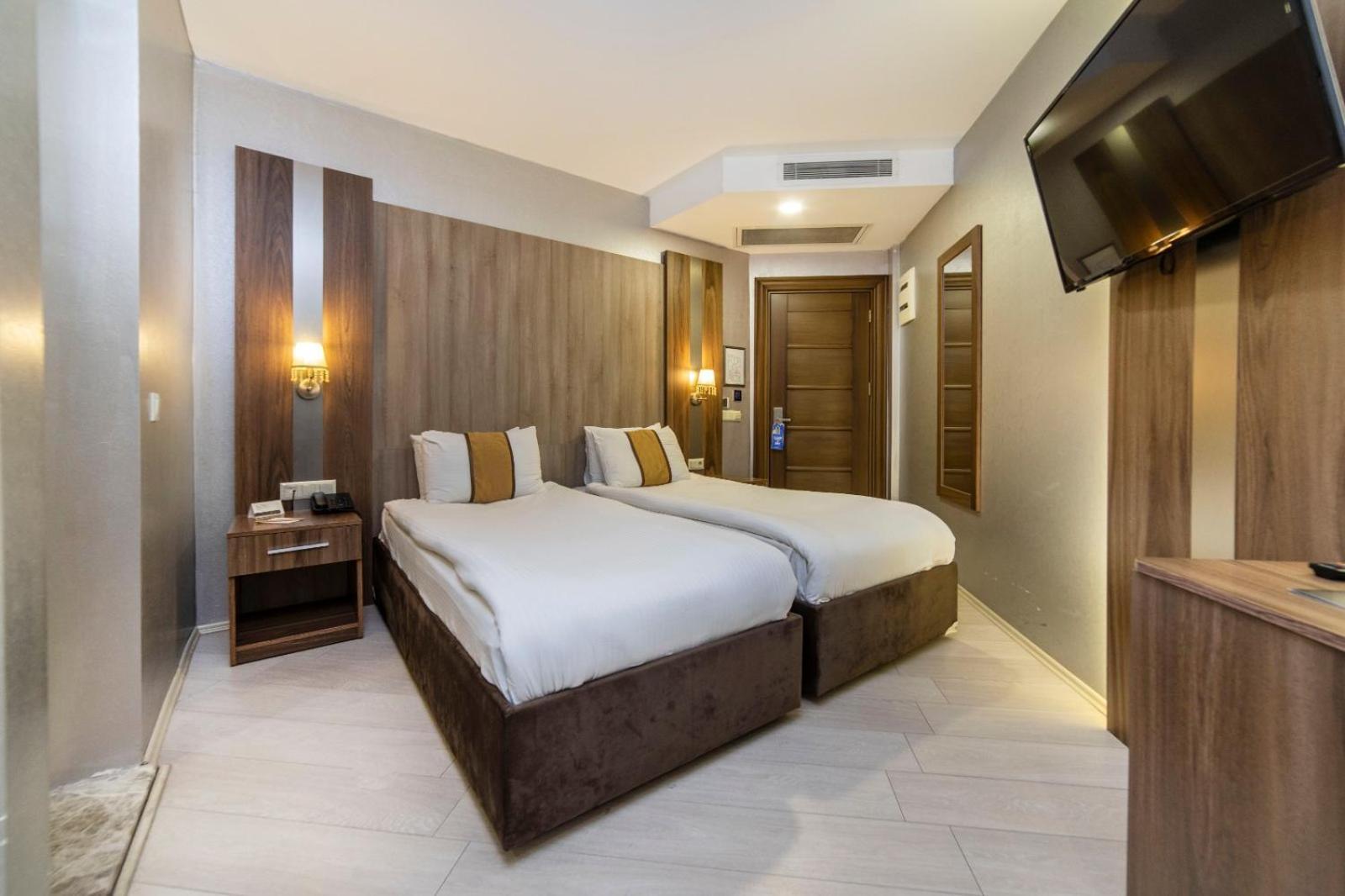 Royal Capital Hotel 伯萨 外观 照片
